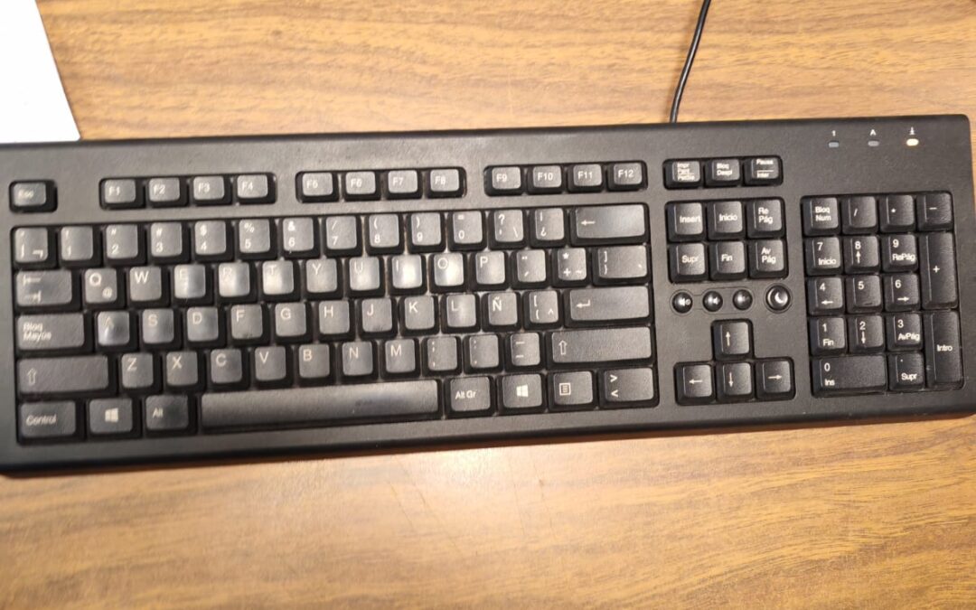 TECLADO HP 697737162